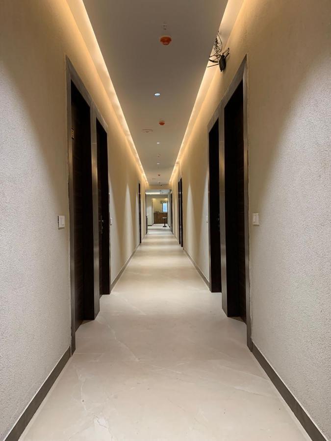 Hotel Alpine Plaza Shāhpur Esterno foto